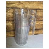 4-60 oz plastic pitchers