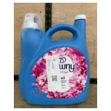 Liquid Fabric Softener with Freshness Formula