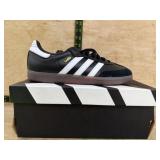 Adidas Samba Shoes in Black and White, Size 8.5/9.