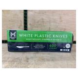 600 White Plastic Knives