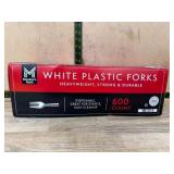 600 White Plastic Forks