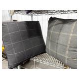 2 fabric sofa pillows