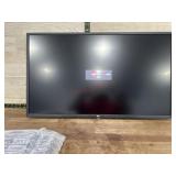 Lg 32' uhd 4k monitor- casing scratch