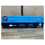 600 White Plastic Spoons