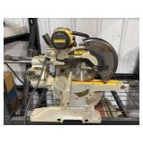 DeWalt DW717 10" Sliding Compound Miter Saw