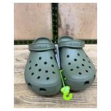 Men's Size 9 Green Crocs Clogs