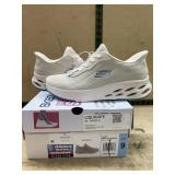 Skechers Glide Step Lite Ladies Size 9 Sneakers