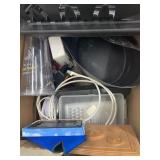 Kitchen Gadgets And Cookware Lot