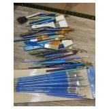 Painterï¿½s Brushes and Artistï¿½s Loft Set