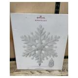 Hallmark Keepsake Stunning Snowflake Tree Topper