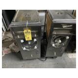 FROSTY FACTORY DRINK HEADS