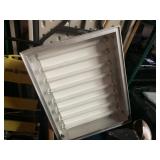 STAINLESS STEEL LIGHT BOX WITH 8 LIGHTS