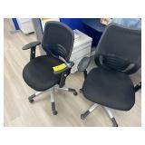 ASSORTED BLACK OFFICE CHAIRS (LOCATED IN MIAMI