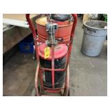 HANDTRUCK WITH GREASE BARREL AND PUMP