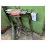 T-STYLE FEEDER STANDS