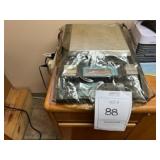 PENNSYLVANIA 5600 DIGITAL SCALE