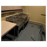 ICE BINS WITH SINKS & SPEEDRAILS (COCONUT PALM A)