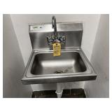 STAINLESS STEEL HAND SINK