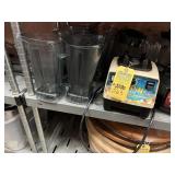 BLENDERS WITH 22 TOPS - 1- VITAMIX / 1- DON