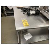 STAINLESS STEEL TABLES - 8