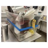 LOT ASSORTED KITCHEN ITEMS, BOWLS, PANS, ETC