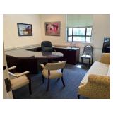 LOT OFFICE SUITE - WOOD & GLASS DESK / 6 ASSORTED