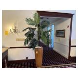 ARTIFICIAL PLANT IN TALL POT