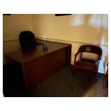 LOT OFFICE SUITE - DESK / 2 CHAIRS / TABLE