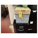 LOCKING CASH BOXES WITH TRAYS