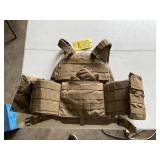EAGLE BODY ARMOR PLATE CARRIER - SIZE L - TAN