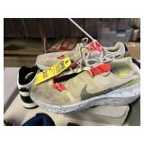 NIKE - SIZE 13 - WHITE & ORANGE