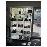 GLASS DISPLAY CASES - 64