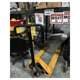 YELLOW PALLET JACK