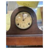 SESSIONS MANTLE CLOCK (GLASS CRACKED)