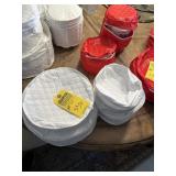 PLASTIC HOLIDAY PLATES & BOWLS