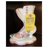 PINK & WHITE VICTORIAN BOAT DECOR