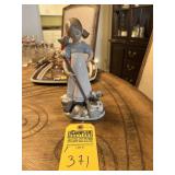 LLADRO FIGURINE - GIRL WITH CATS