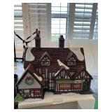 CHRISTMAS DECOR - DEPARTMENT 56 - HERITAGE VILLAGE