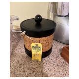 BLACK CORK IN BUCKET
