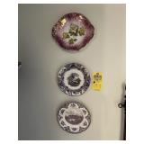 ASSORTED HANGING DECORATIVE PLATES