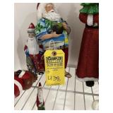ASSORTED SANTA & CHRISTMAS FIGURINES