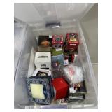 ASSORTED CHRISTMAS ORNAMENTS IN BOX