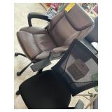 ASSORTED ROLLING OFFICE CHAIRS - 1- BROWN / 1- BLA