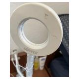 BOWER CLIP-ON LIGHT