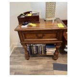 WOOD NIGHT STANDS WITH 1 DRAWER