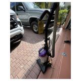EUREKA UPRIGHT VACUUM