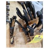 ASSORTED KNIVES & CUTLERY ITEMS WITH WOOD BLOCKS