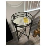 MIRRORED SIDE TABLE