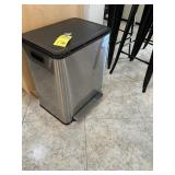 DOUBLE GARBAGE CAN