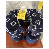 NECK PILLOWS